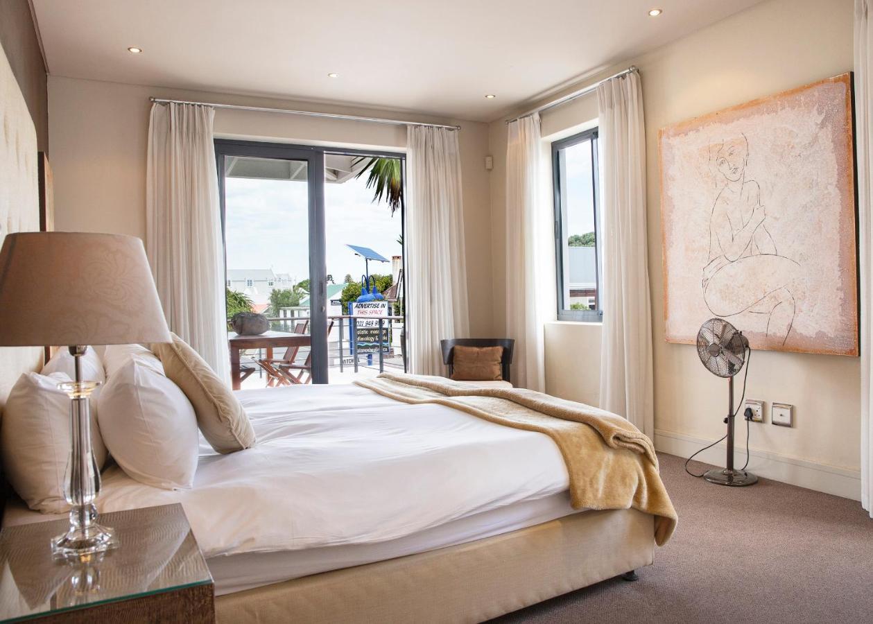 Marine Square Luxury Suites Hermanus Esterno foto