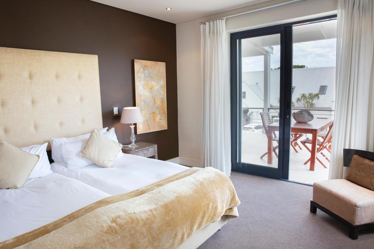 Marine Square Luxury Suites Hermanus Esterno foto